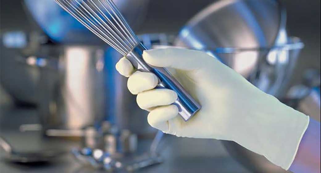 5 Uses Of Disposable Kitchen Gloves In The Food Industry   Latex Ban Blog Header 